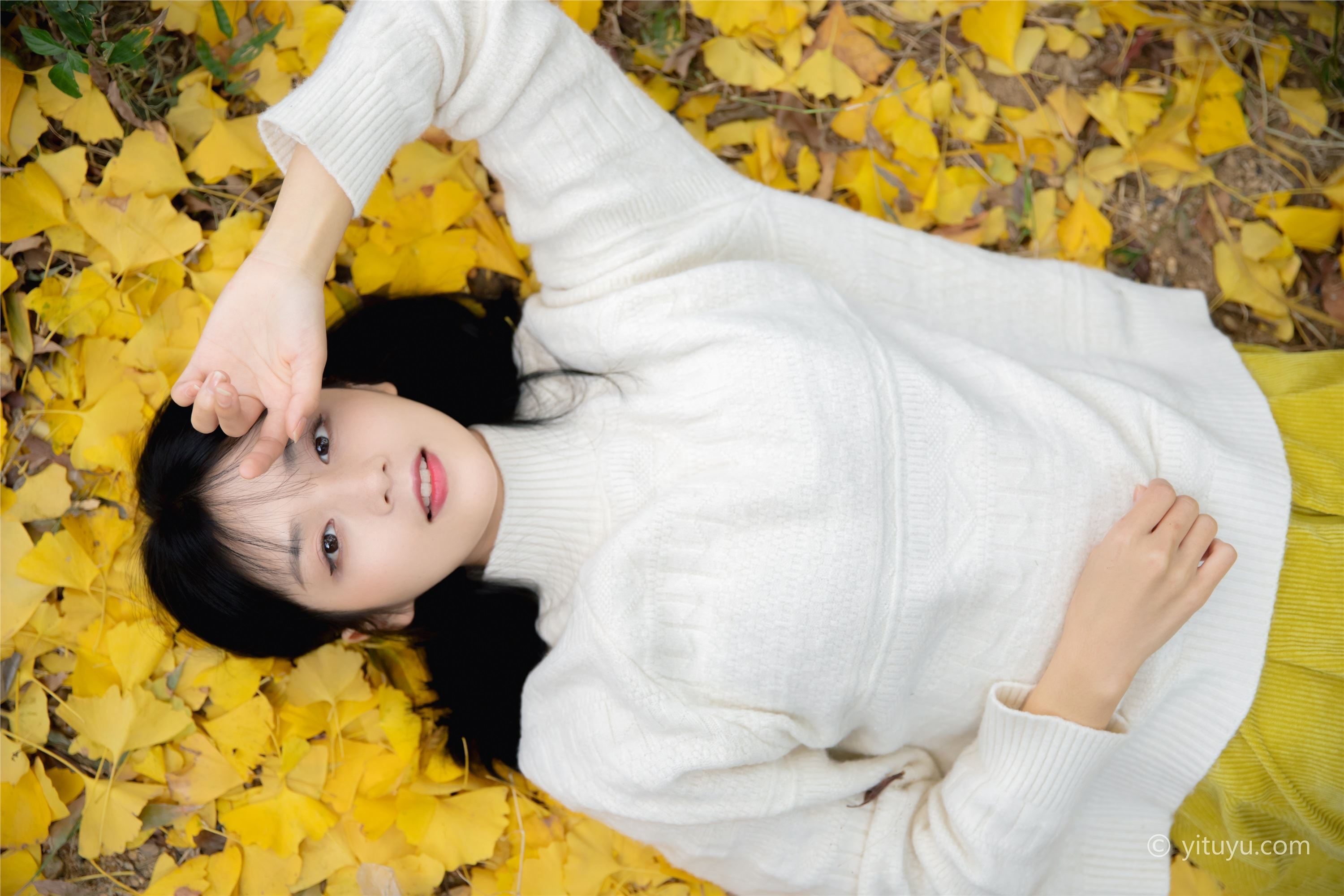 YITUYU艺图语 2021.08.14 银杏之恋 雨文